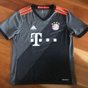 Like New! Youth FC Bayern Munchen Soccer Jersey.